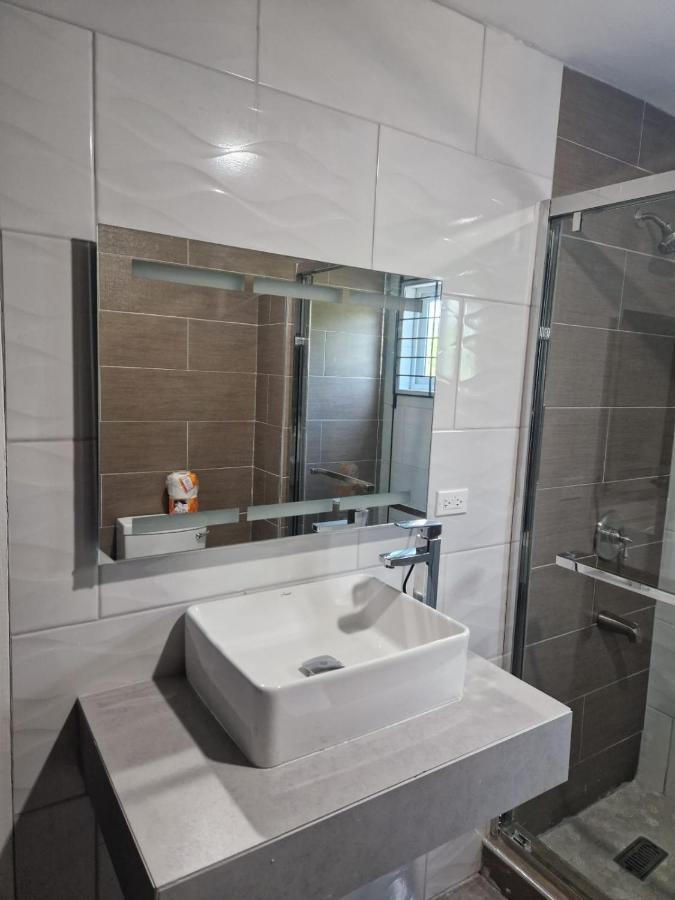 Amharic Hotel Kingston Luaran gambar